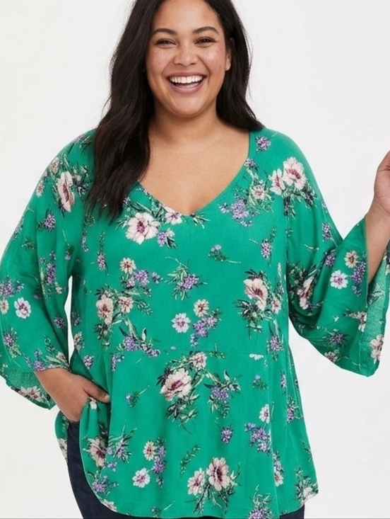 Jones New York Tops - Jones & Co Plus Size Green Floral V-Neck Bell Sleeve Tunic